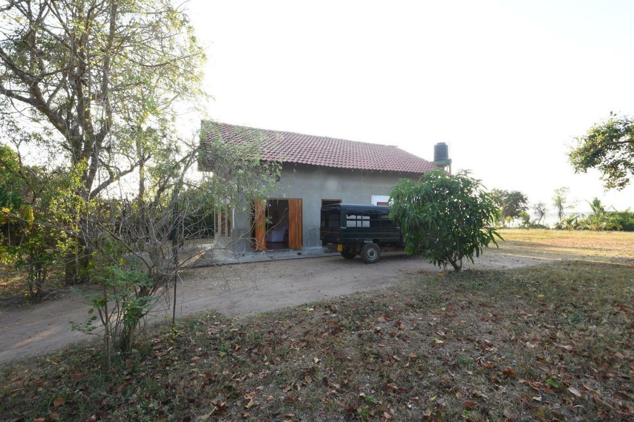 Captain'S Bird Safari Lodge Puttalam Extérieur photo